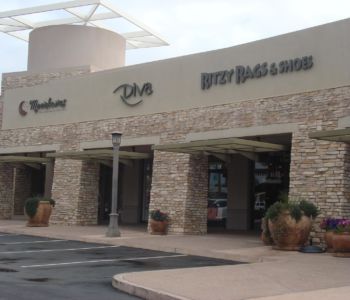 shopping ctr 3 store front sign